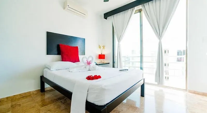 Aparthotel La Playa Condo Playa del Carmen