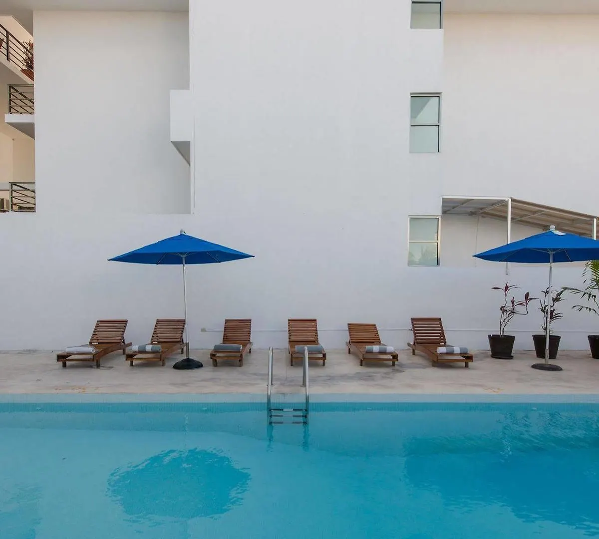 Aparthotel La Playa Condo Playa del Carmen