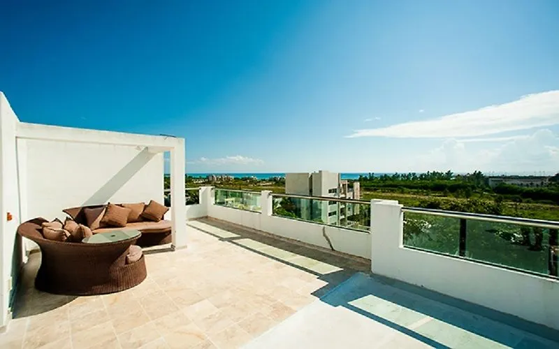 *** Apartahotel La Playa Condo Playa del Carmen México