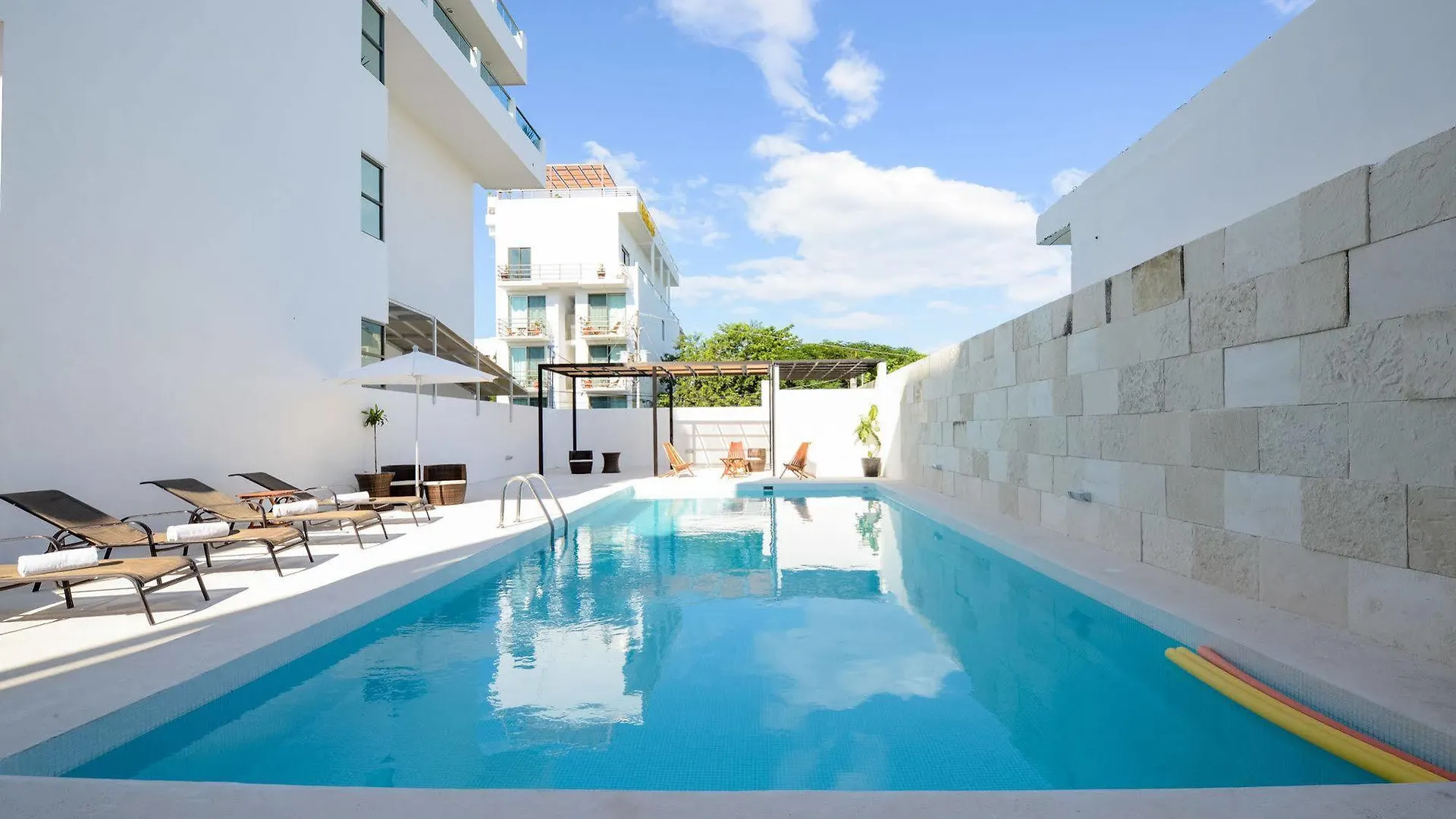 *** Apartahotel La Playa Condo Playa del Carmen México